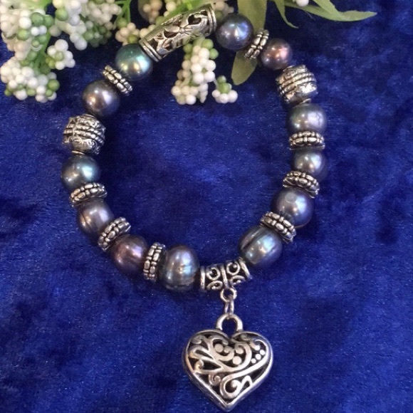 Pearl Heart Bracelet - Picture 1 of 4